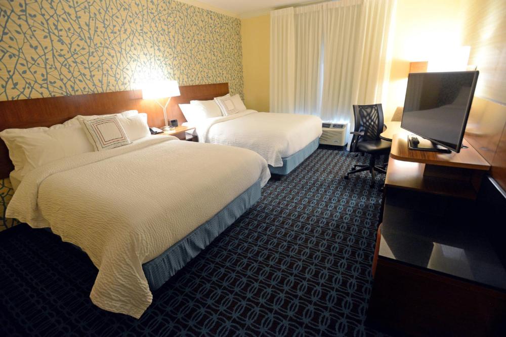 Queen Room with Two Queen Beds interior